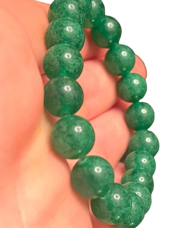 Lovely imported apple green Jadite Bead stretchy bracelet