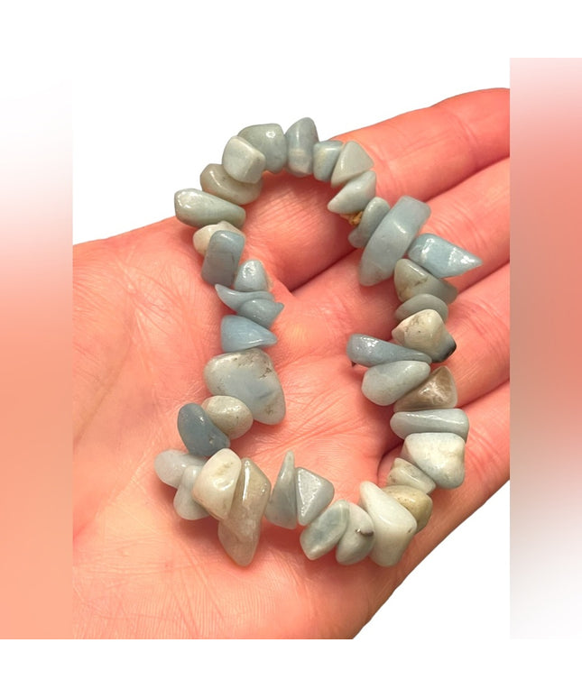 Lovely chunky Angelite large chip stretchy bead bracelet