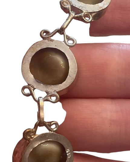 Silver finish Indonesian shiva eye shell fancy bracelet