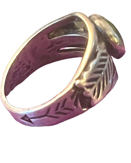Vintage 1970s Southwestern etched feather 925 Native green turquoise ring