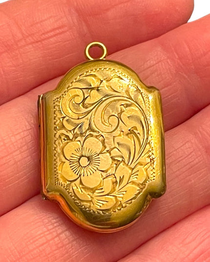 Vintage CHARME gold filled Fancy etched necklace locket