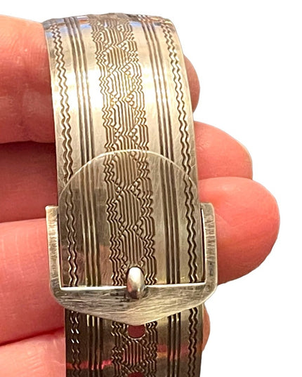 Antique Art Deco 1910-1920s Etched Sterling silver buckle bangle bracelet