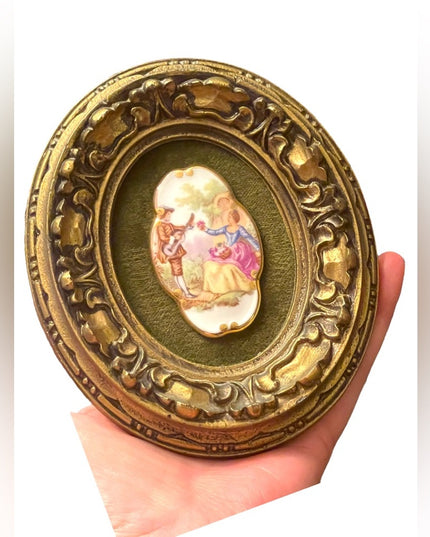 Vintage Sheres ITALY 1950s Ceramic cameo fancy picture wall hanging SM