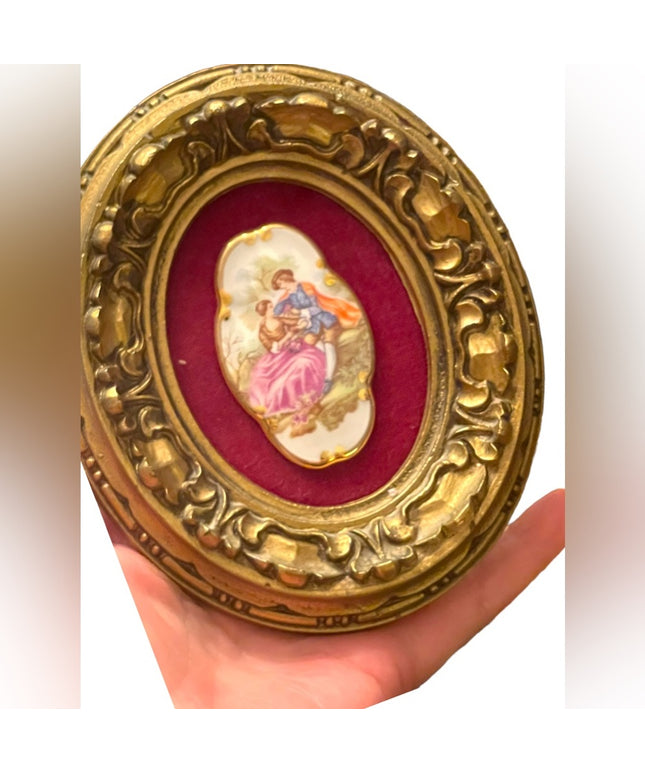 - Vintage Sheres ITALY 1950s Ceramic cameo fancy picture wall hanging SM gold