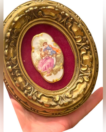 - Vintage Sheres ITALY 1950s Ceramic cameo fancy picture wall hanging SM gold