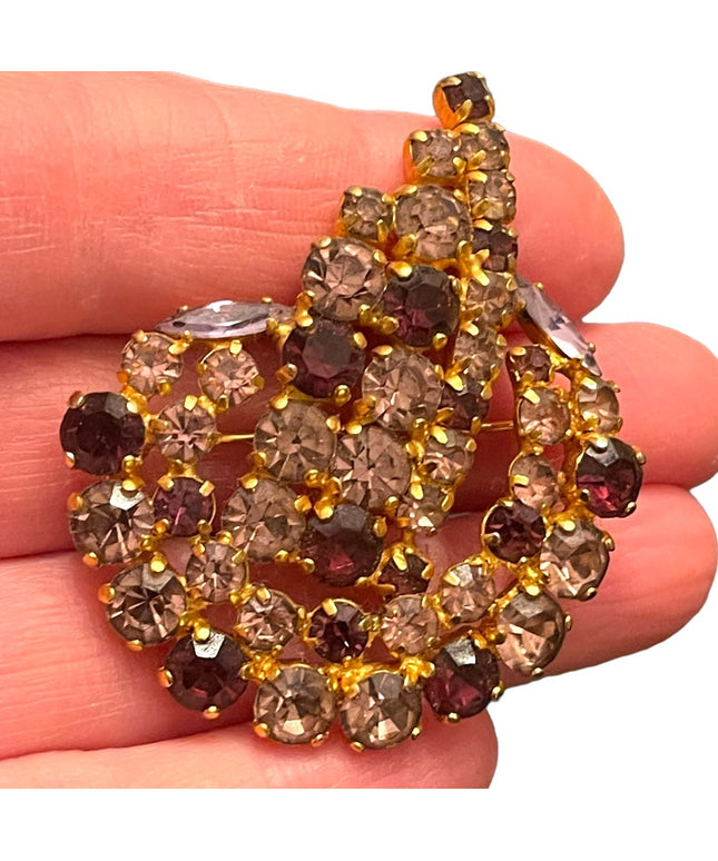 Vintage 1950s gold finish art deco stlye Purple rhinestone brooch