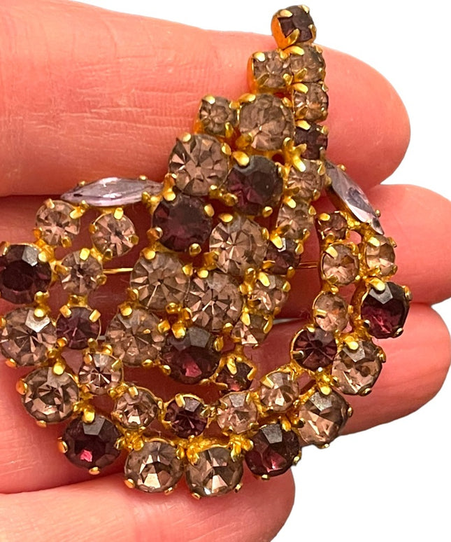 Vintage 1950s gold finish art deco stlye Purple rhinestone brooch