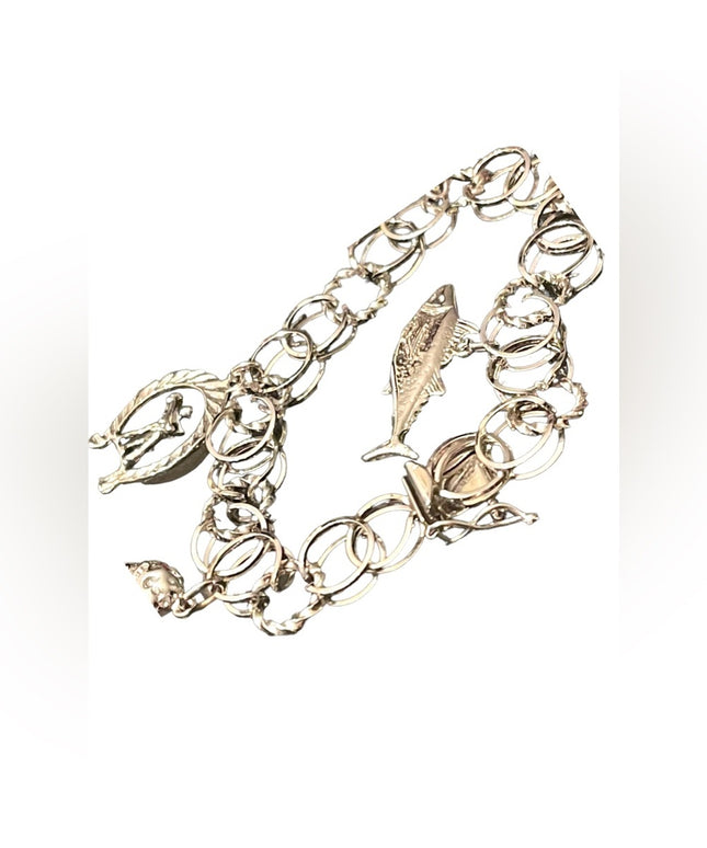 Lovely vintage sterling silver 925 Charm bracelet with charms