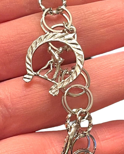 Lovely vintage sterling silver 925 Charm bracelet with charms