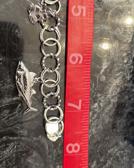 Lovely vintage sterling silver 925 Charm bracelet with charms