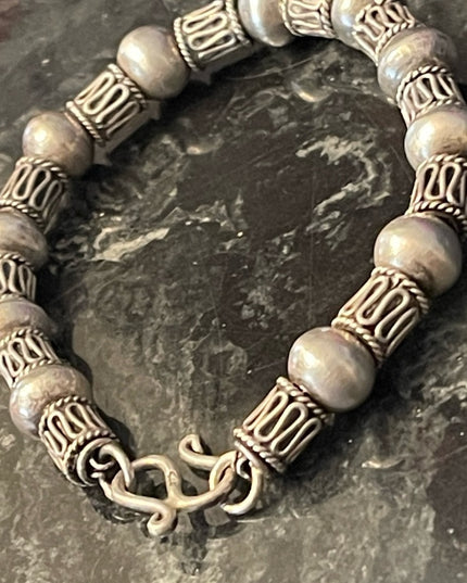 Lovely vintage sterling silver 925 Bali Balenisian Solid Chunky bracelet
