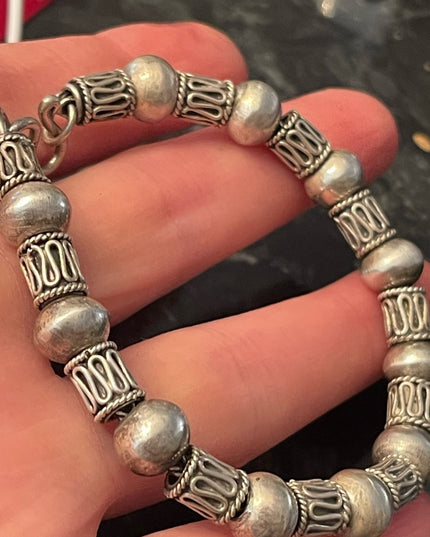 Lovely vintage sterling silver 925 Bali Balenisian Solid Chunky bracelet