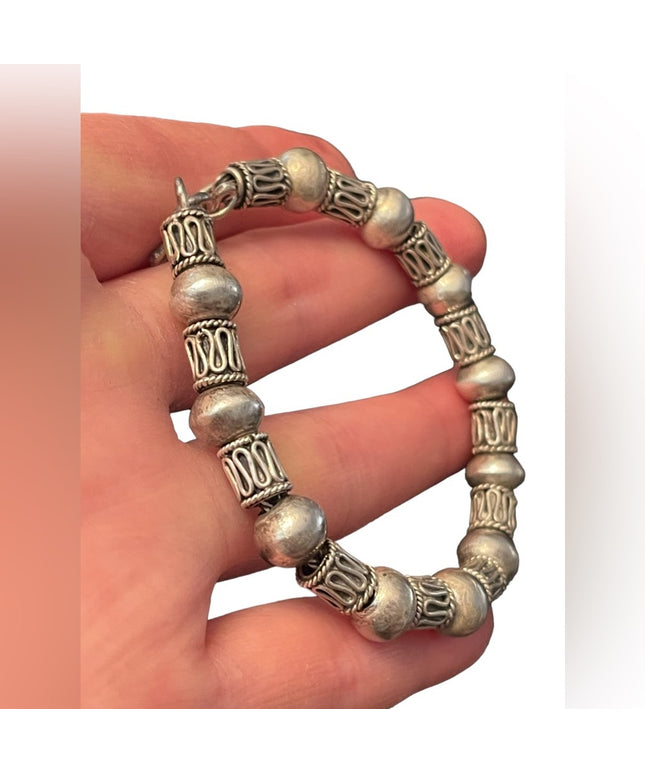 Lovely vintage sterling silver 925 Bali Balenisian Solid Chunky bracelet
