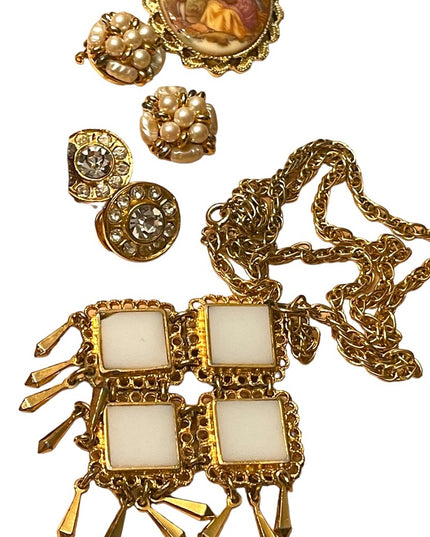 Vintage Lot Cameo earrings necklace hankerchief Gerrys Celebrity Rhinestones