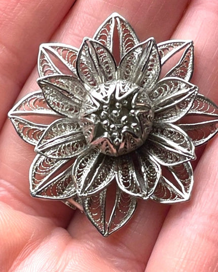 Vintage silver ornate filagree flower brooch china export