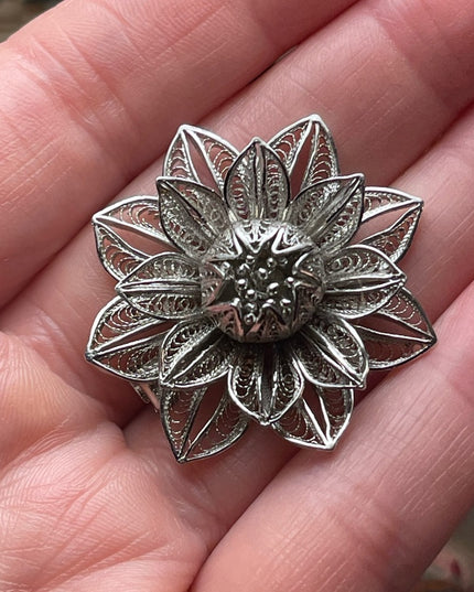 Vintage silver ornate filagree flower brooch china export