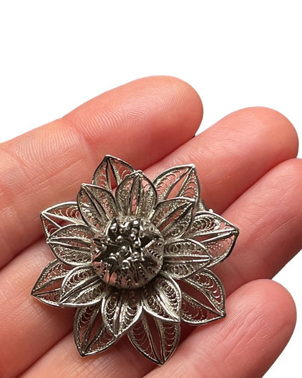 Vintage silver ornate filagree flower brooch china export