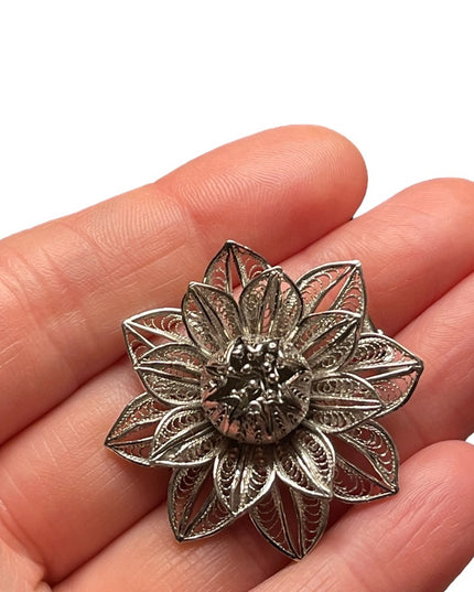 Vintage silver ornate filagree flower brooch china export
