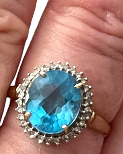 Stunning Vintage 10k Yellow Gold Large London Blue Topaz & Diamond ring