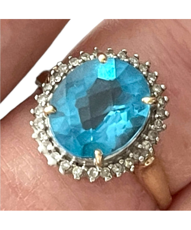 Stunning Vintage 10k Yellow Gold Large London Blue Topaz & Diamond ring