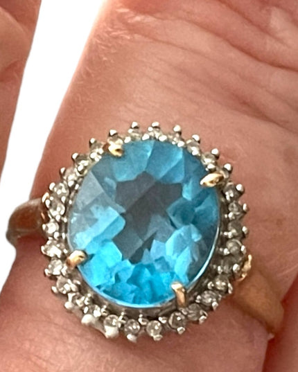 Stunning Vintage 10k Yellow Gold Large London Blue Topaz & Diamond ring