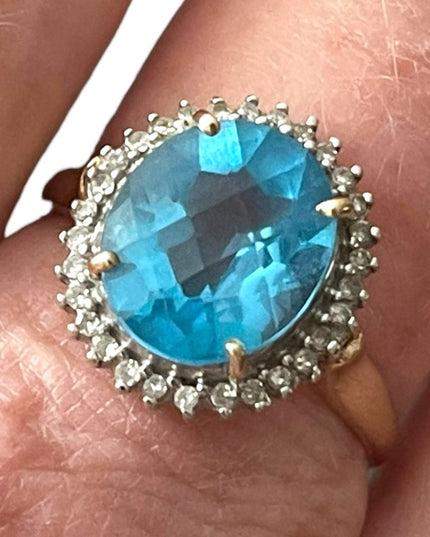 Stunning Vintage 10k Yellow Gold Large London Blue Topaz & Diamond ring