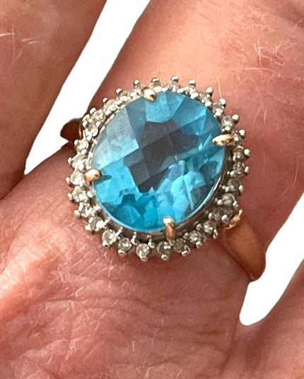 Stunning Vintage 10k Yellow Gold Large London Blue Topaz & Diamond ring