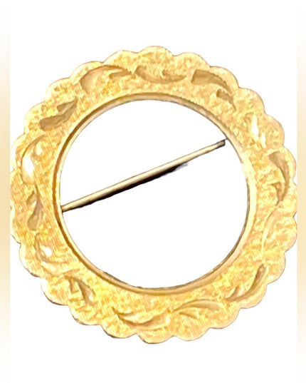 Vintage 1960s Lamoce Gold GF Etched Wreath brooch