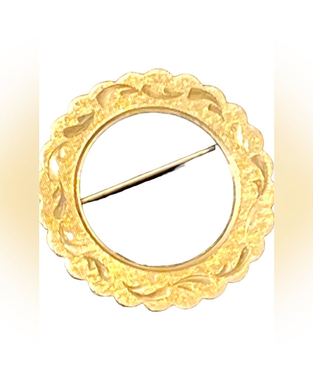 Vintage 1960s Lamoce Gold GF Etched Wreath brooch