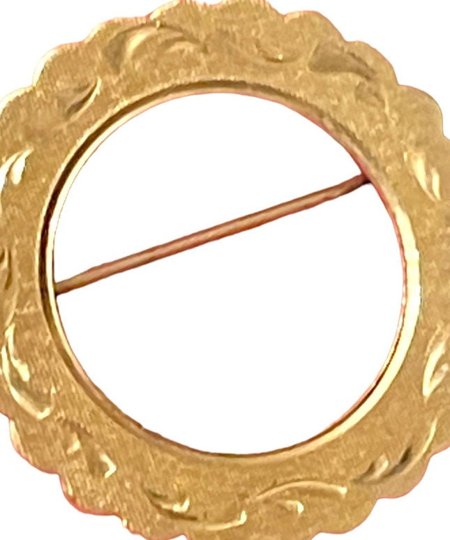 Vintage 1960s Lamoce Gold GF Etched Wreath brooch