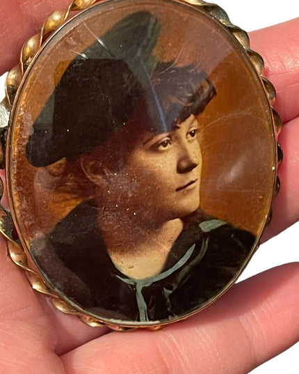 Antique Mourning Cameo Photo brooch 1880s Sailor rope twist finish rose gold