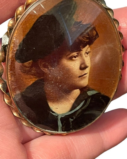 Antique Mourning Cameo Photo brooch 1880s Sailor rope twist finish rose gold