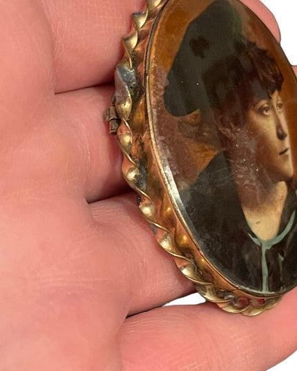 Antique Mourning Cameo Photo brooch 1880s Sailor rope twist finish rose gold