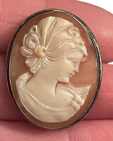 Vintage 800 Silver Shell cameo Victorian lady pendant brooch