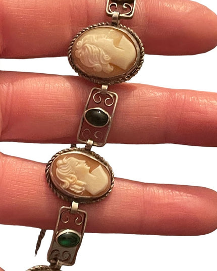Stunning vintage 800  silver antique hand carved shell cameo link bracelet