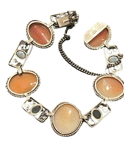 Stunning vintage 800  silver antique hand carved shell cameo link bracelet