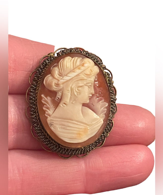 Antique Hand carved ornate victorian lady carved shell Cameo brooch pendant