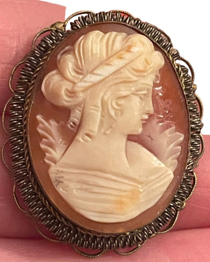 Antique Hand carved ornate victorian lady carved shell Cameo brooch pendant