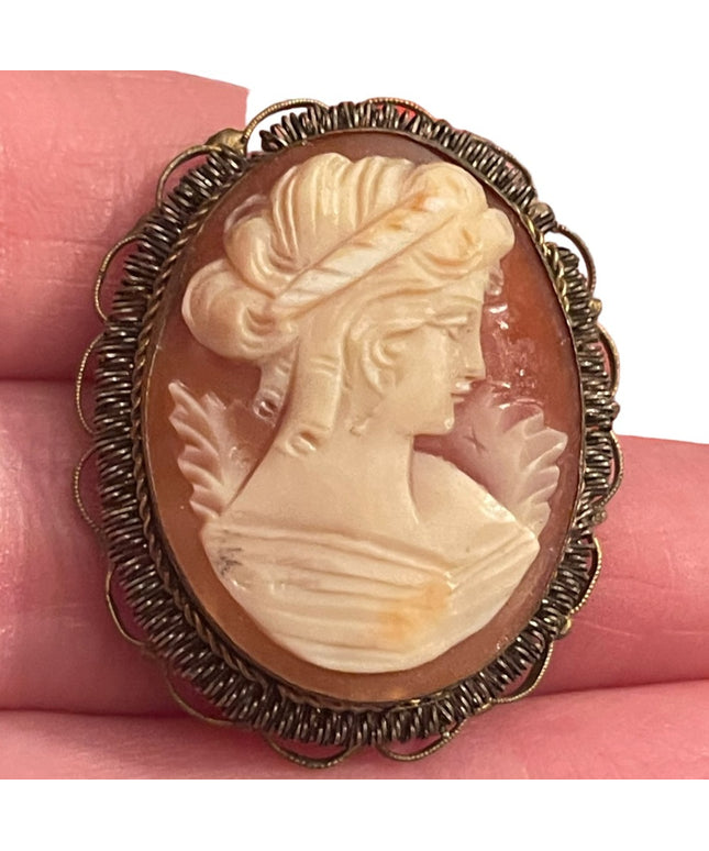 Antique Hand carved ornate victorian lady carved shell Cameo brooch pendant