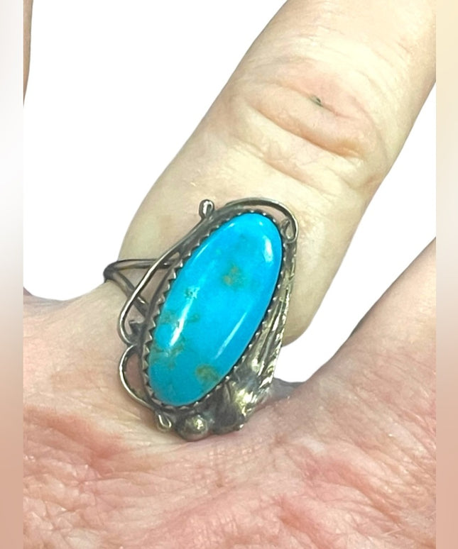 Vintage Sterling silver 925 Southwestern turquoise hand made ring