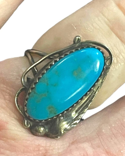 Vintage Sterling silver 925 Southwestern turquoise hand made ring