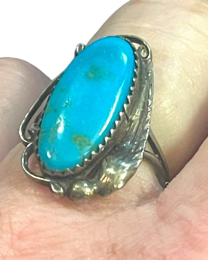 Vintage Sterling silver 925 Southwestern turquoise hand made ring