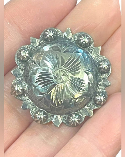 Vintage sterling silver 925 Etched concho mexican brooch