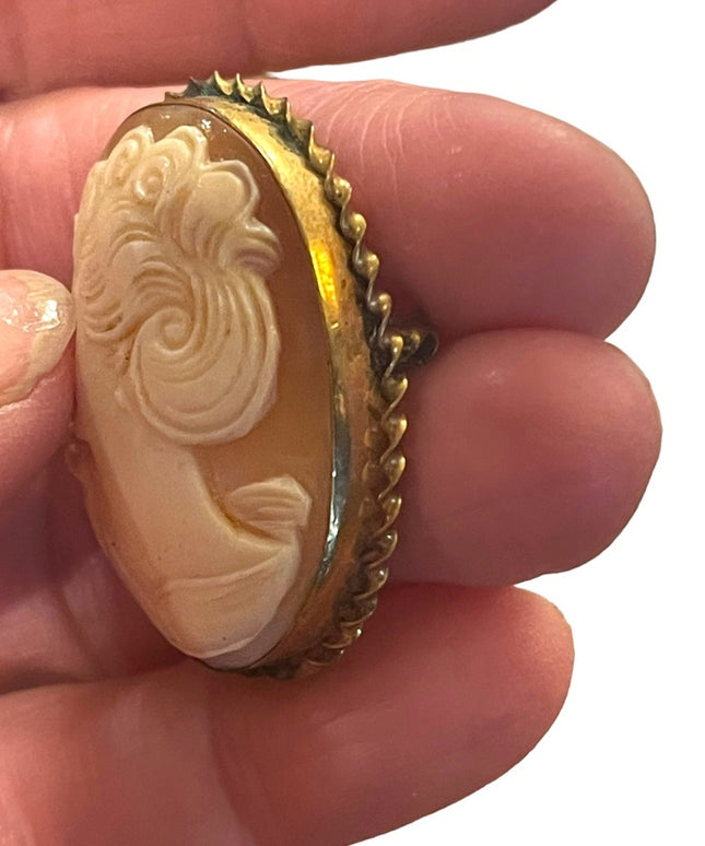 Vintage 12k GF Carved shell Cameo pendant brooch Left facing 1960s