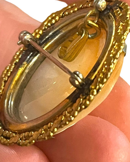 Vintage gold filled 1950s Carved shell cameo Left facing brooch pendant