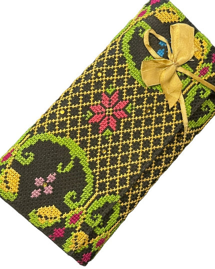 Vintage Hand made art deco Needlepoint wallet clutch
