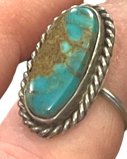Vintage sterling silver 925 Southwestern oval turquoise handmade Navajo? ring