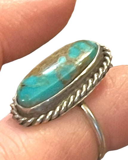 Vintage sterling silver 925 Southwestern oval turquoise handmade Navajo? ring