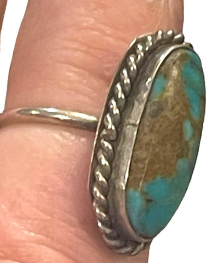 Vintage sterling silver 925 Southwestern oval turquoise handmade Navajo? ring