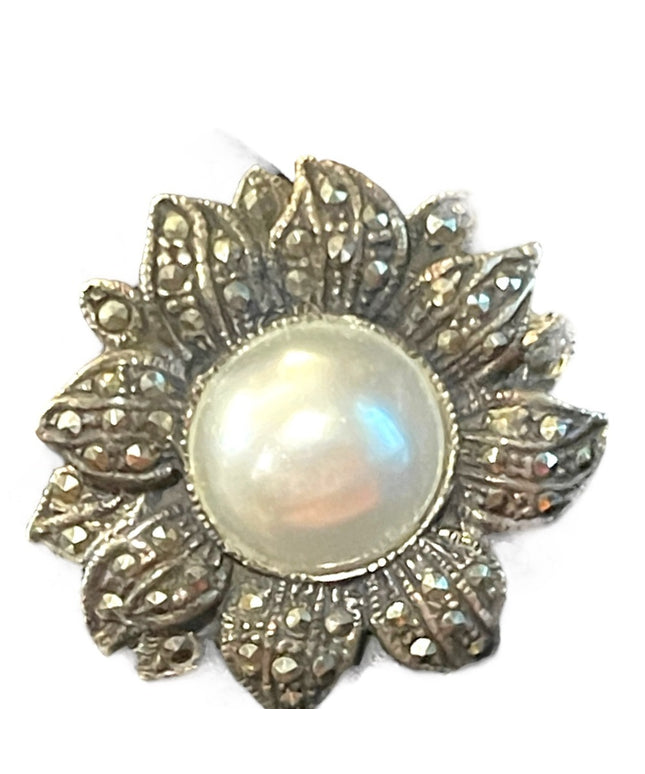 Vintage large Fresh water pearl FLOWER  Marcasite sterling silver 925 ring